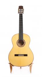 Juan Montes flamenco guitar 132M blanca
