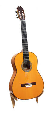 Juan Hernandez flamenco guitar 2013